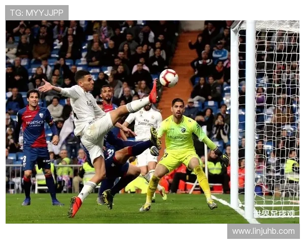 足球明星齐聚曼谷激情对决精彩瞬间尽在视频中展现