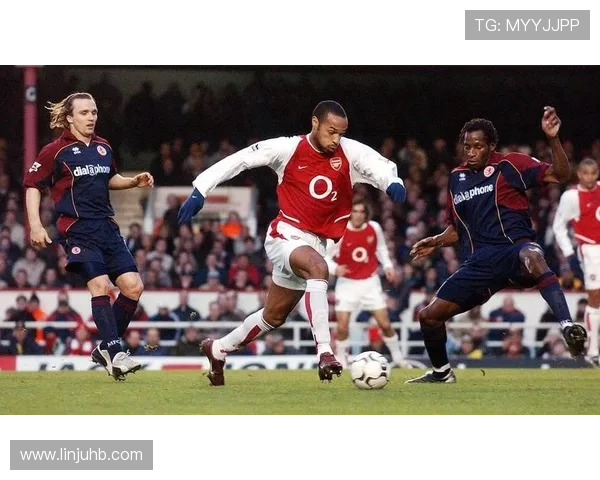 辉煌足坛中的黑人巨星们他们如何改变了足球的历史与未来 辉煌足坛中的黑人巨星们他们如何改变了足球的历史与未来